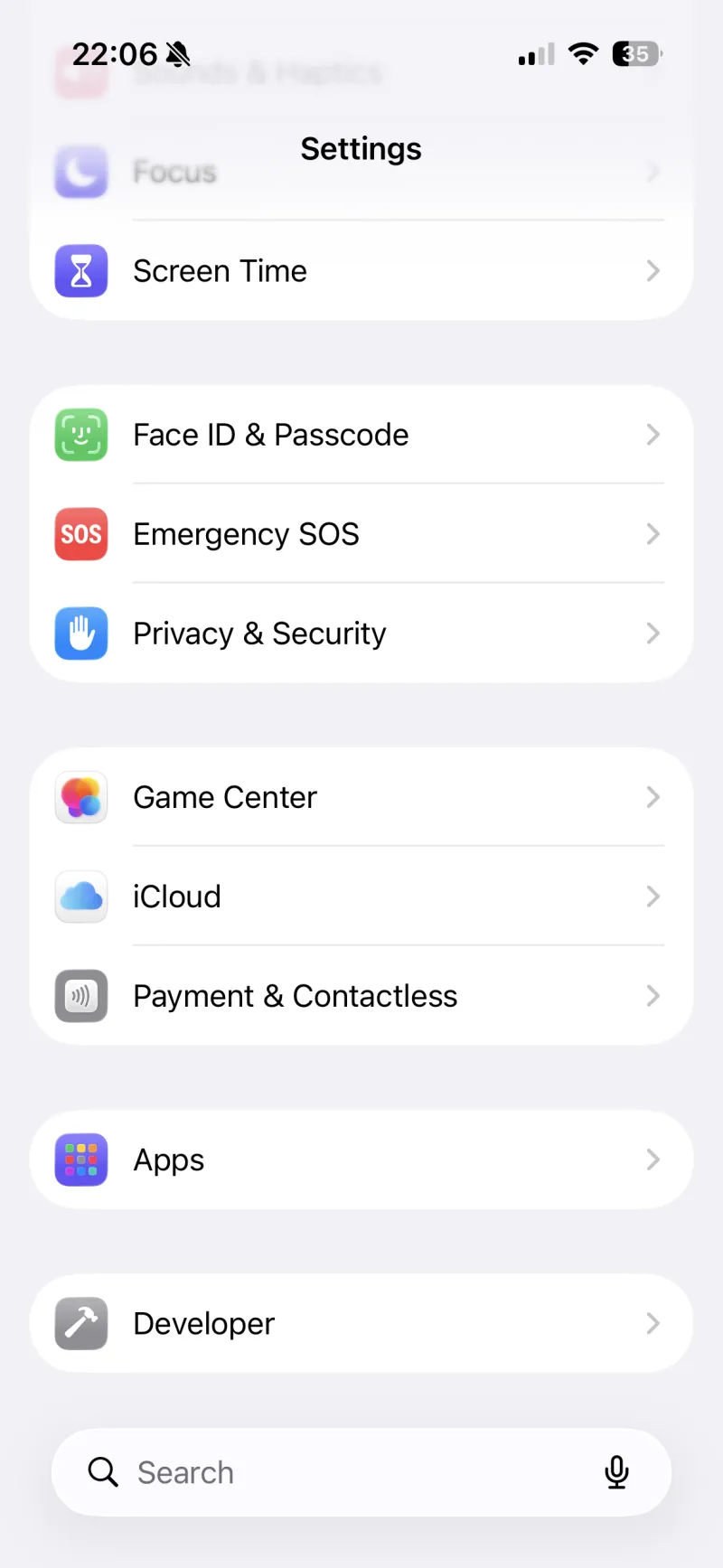 iOS-Einstellungen mit dem Menüpunkt „Apps